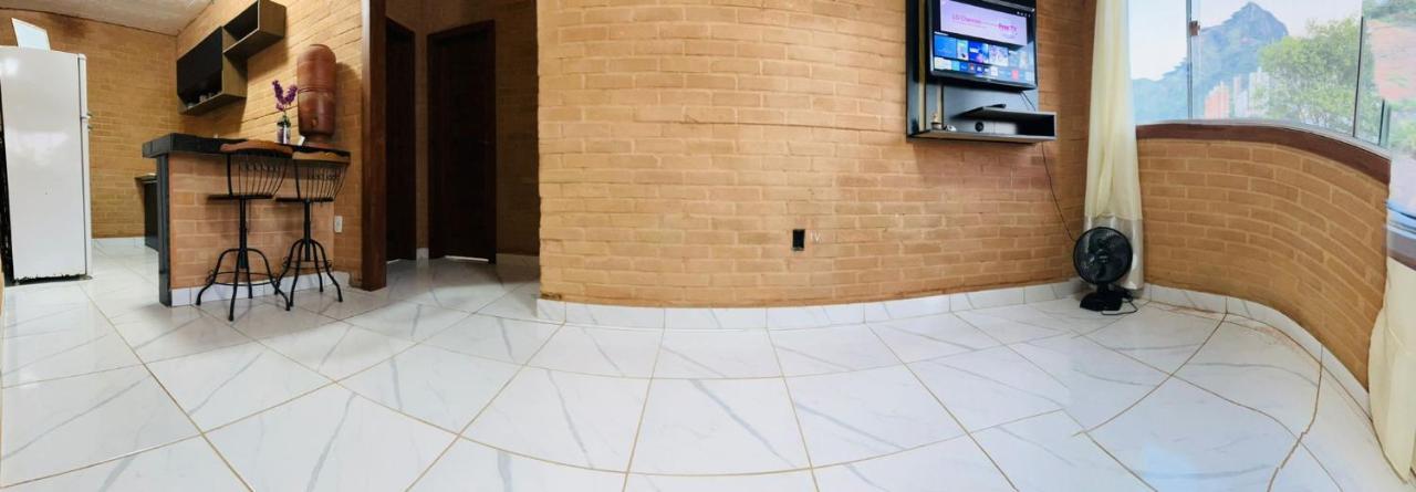 Apartment Flat Com 2 Quartos Ar E Uma Vista Espetacular Na Area De Gv Com Cozinha Completa-bom P Grupos Ou Familias Ou Empresas Governador Valadares